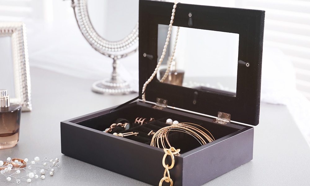 Blog - Preserve your prized jewelry and watches